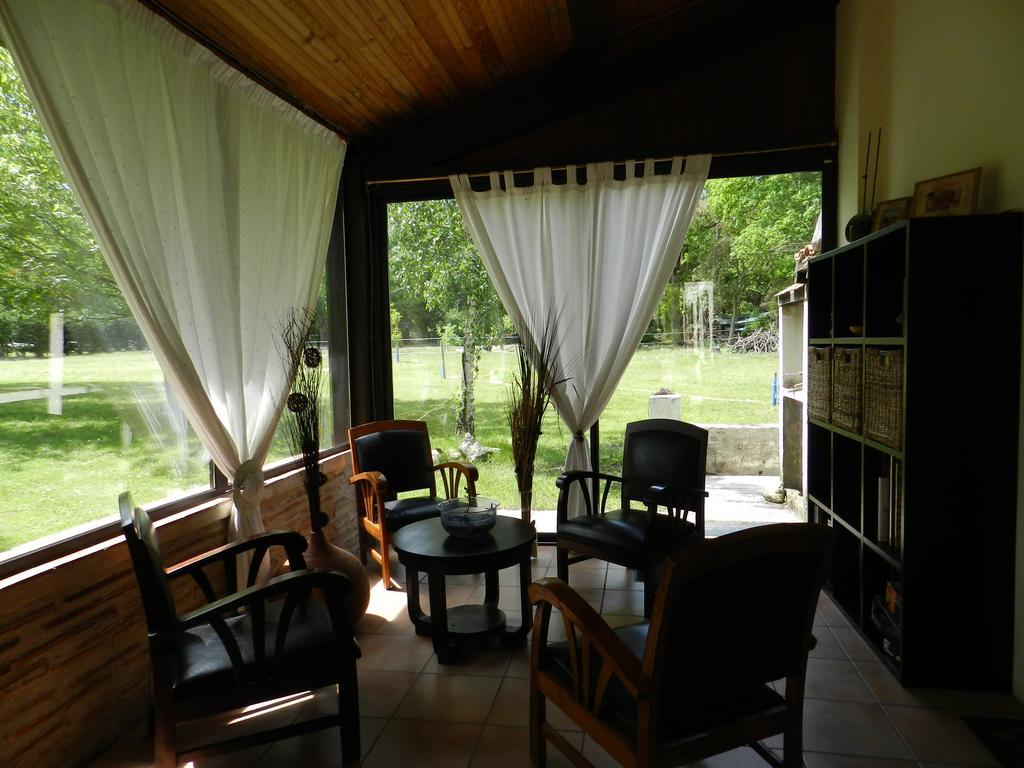 Chambres D'Hotes L'Hermitage Anzex Szoba fotó